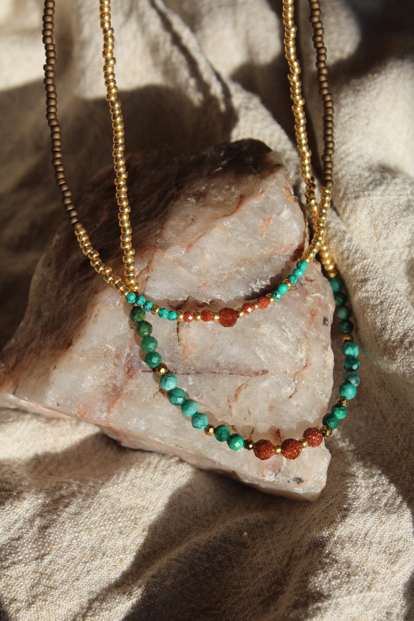 kobiecy naszyjnik zielony