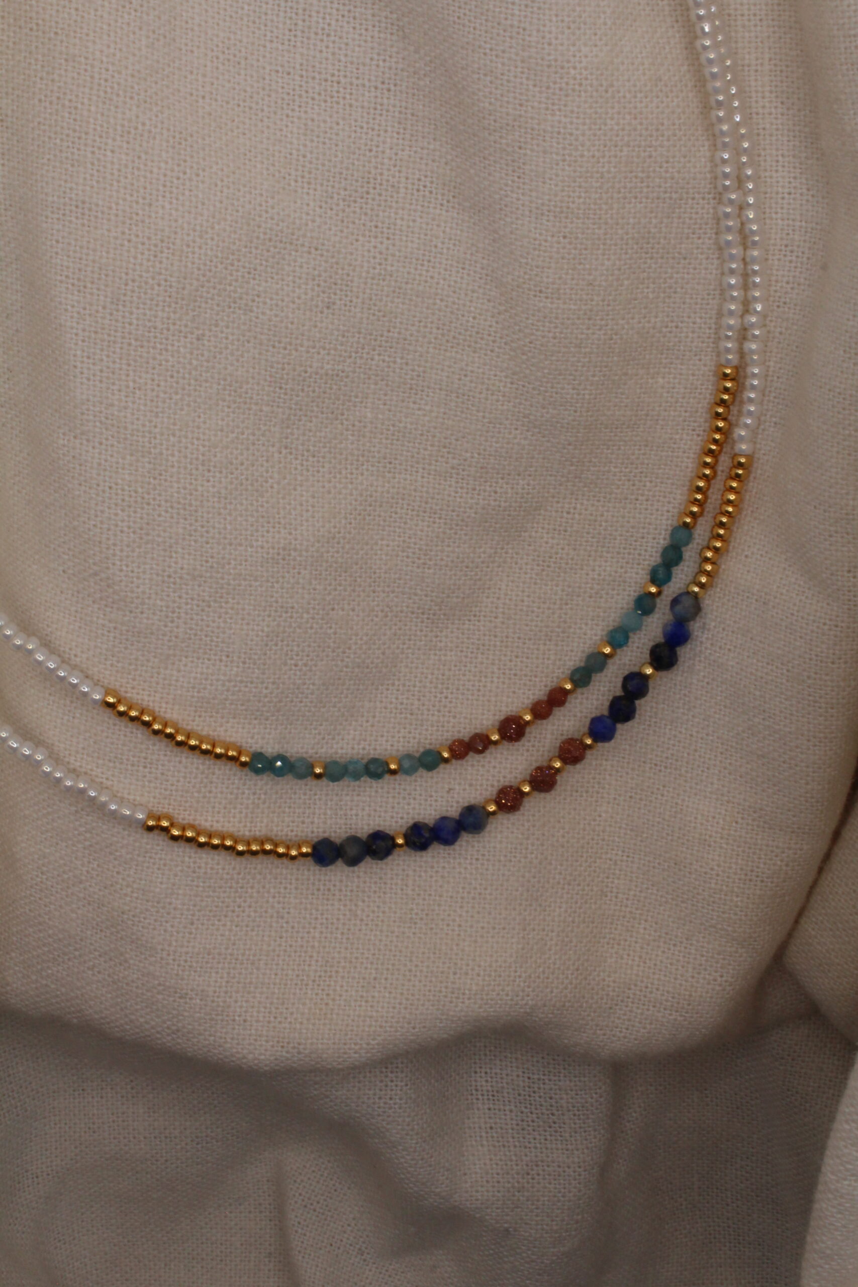 biały naszyjnik grecki kaienie naturalne