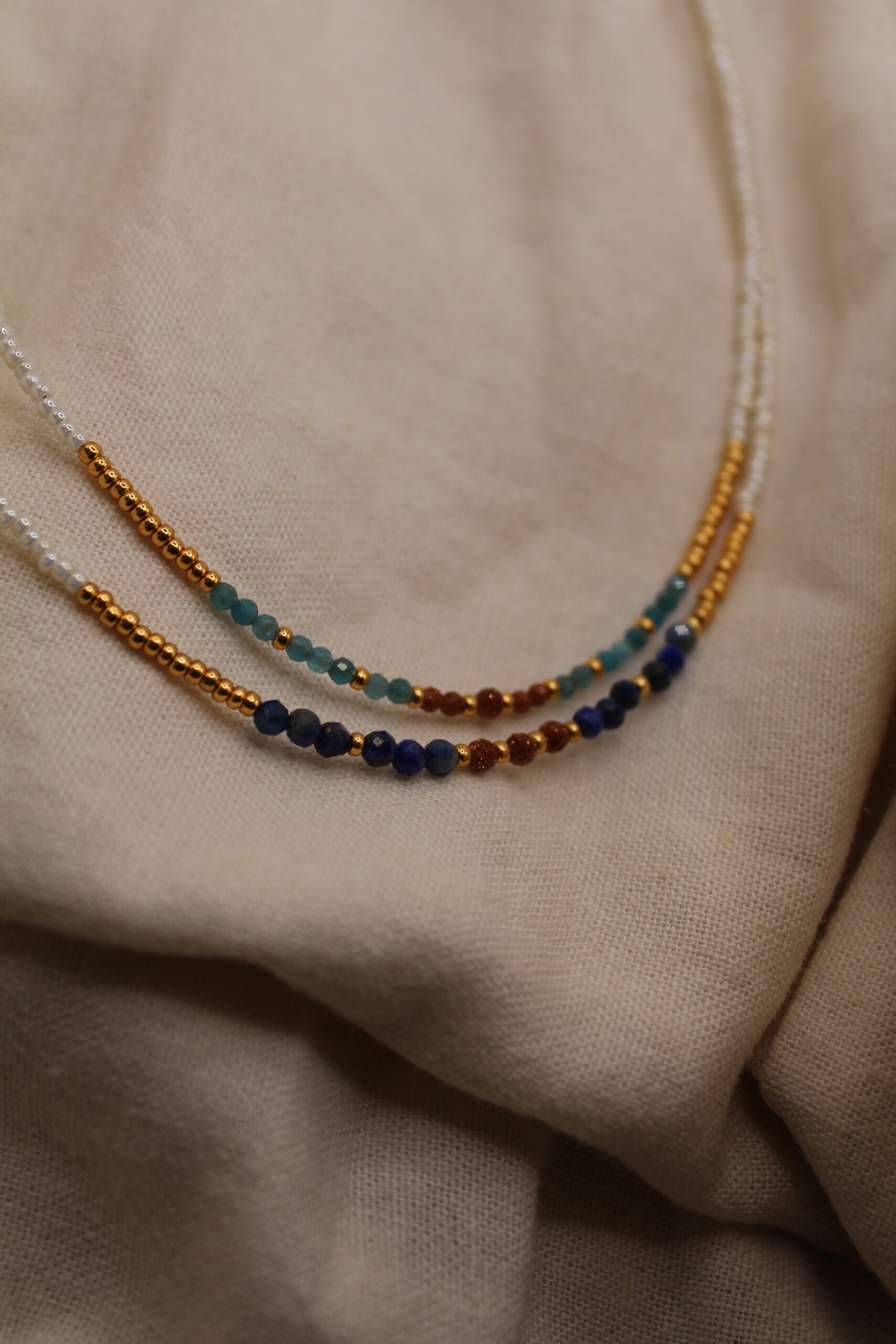 biały naszyjnik grecki kaienie naturalne