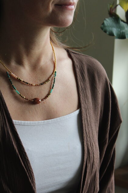 naszyjnik kamienie naturalne piasek pustyni